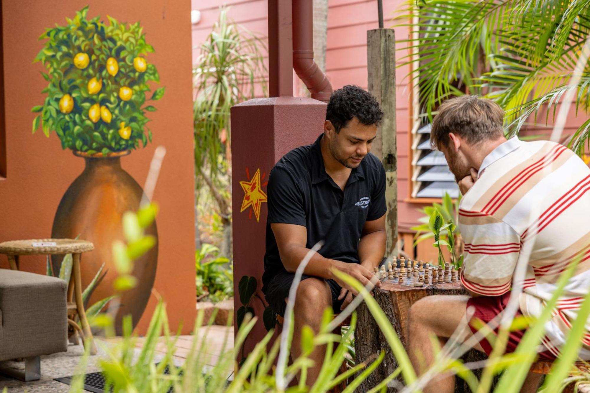 Travellers Oasis Hostel Cairns Exterior photo