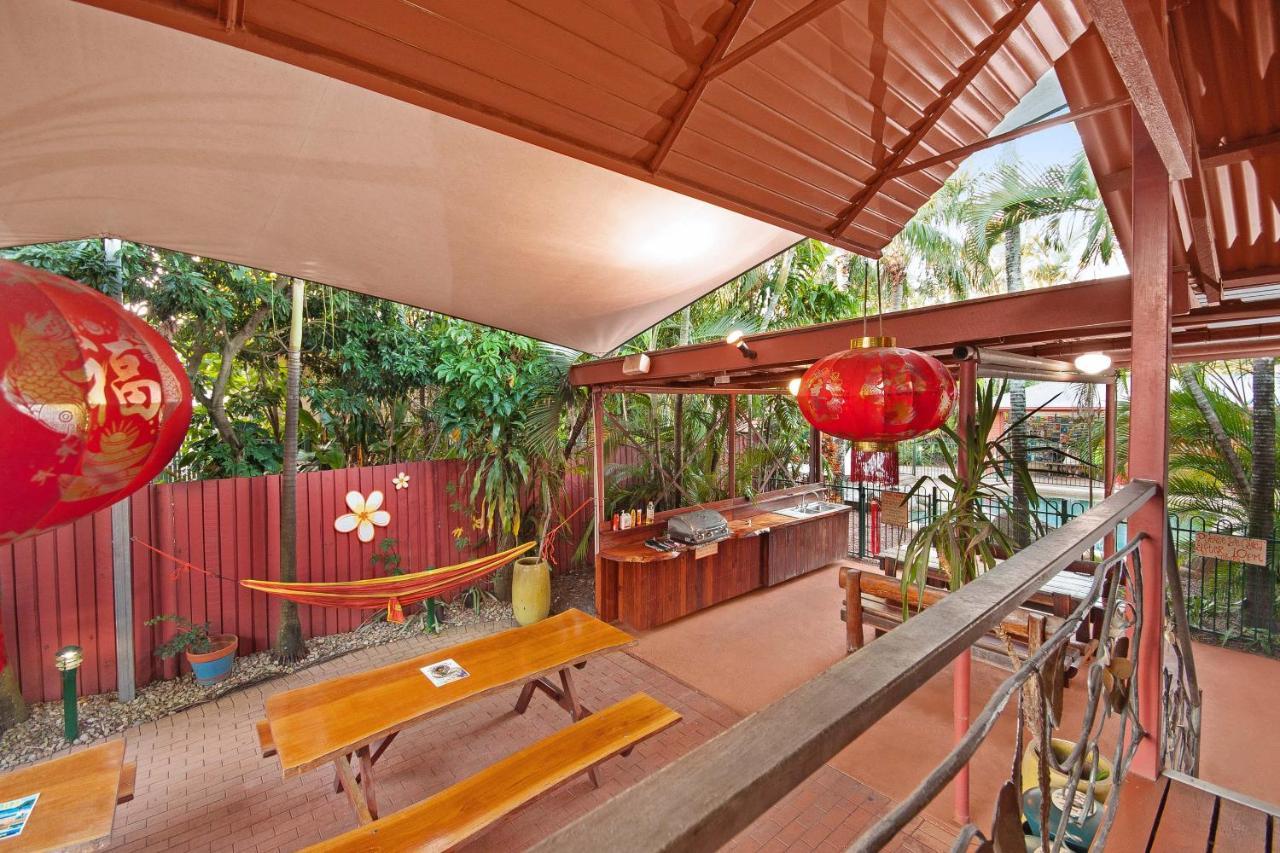 Travellers Oasis Hostel Cairns Exterior photo